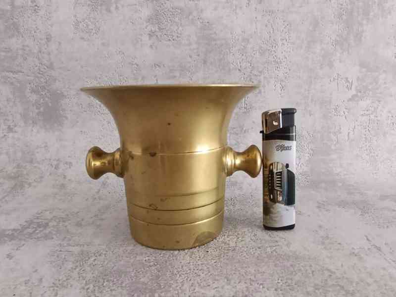 Stary mosazný hmoždíř č.8 s tloukem - foto 4