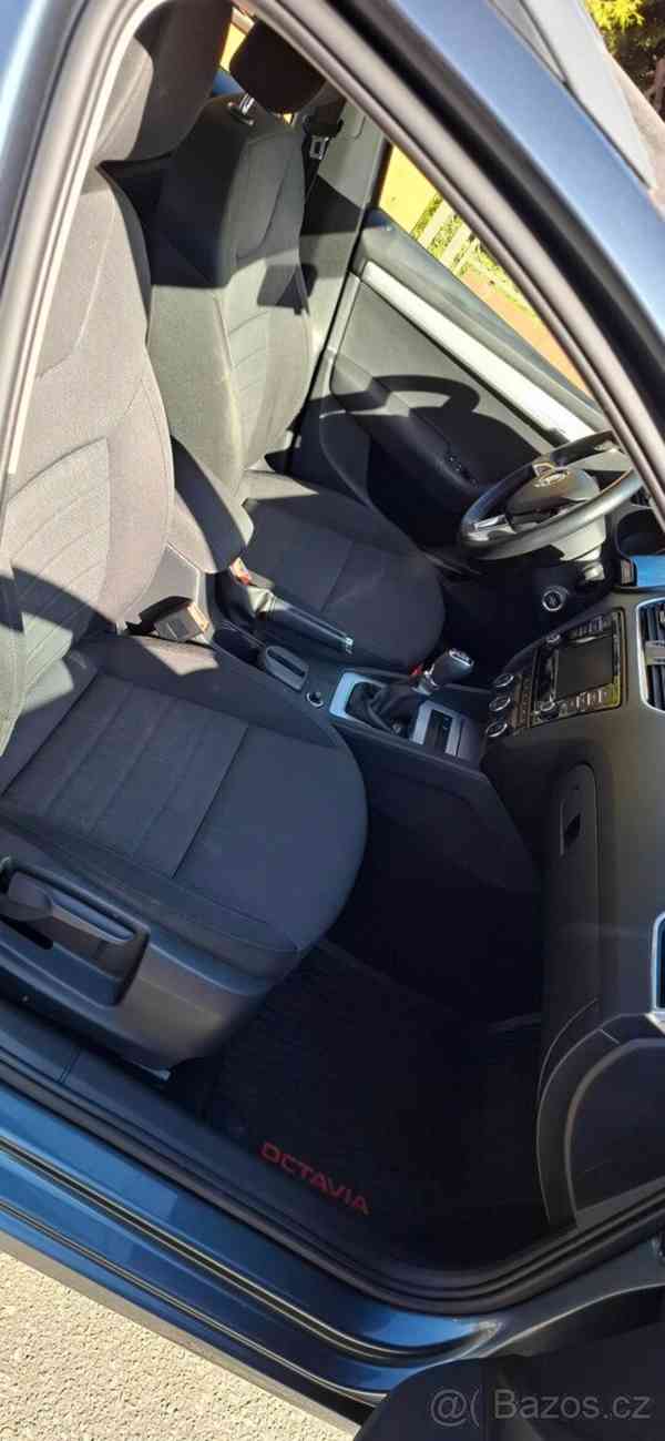Škoda Octavia 2,0   III - foto 9