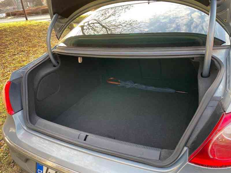 Volkswagen Passat 2,0   CC - foto 5