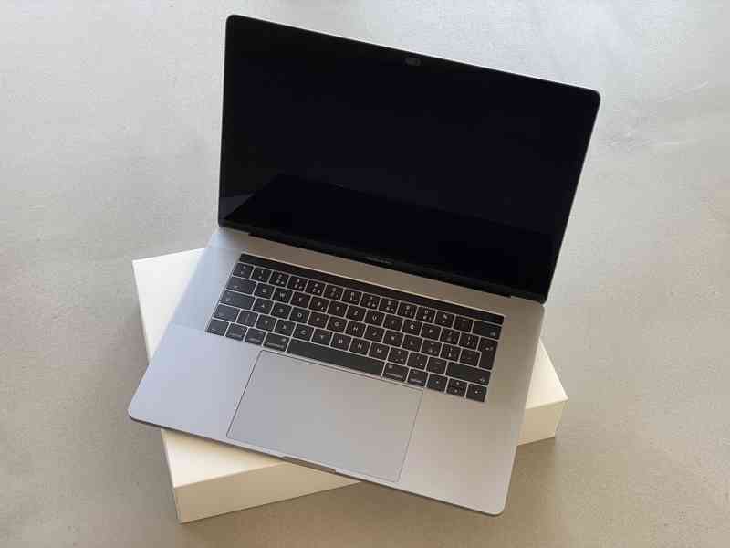 Apple MacBook Pro Touch Bar Intel Core i7" 2.9 15" - foto 1