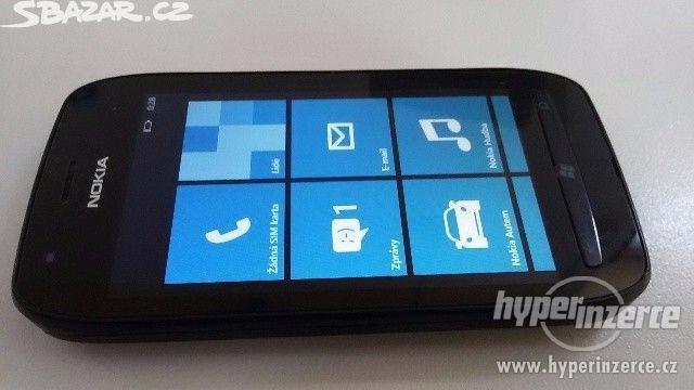 Nokia Lumia 710 - foto 1