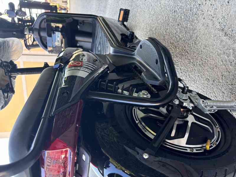 Moderní elektro skútr 350W – nový, LCD displej, světla - foto 6