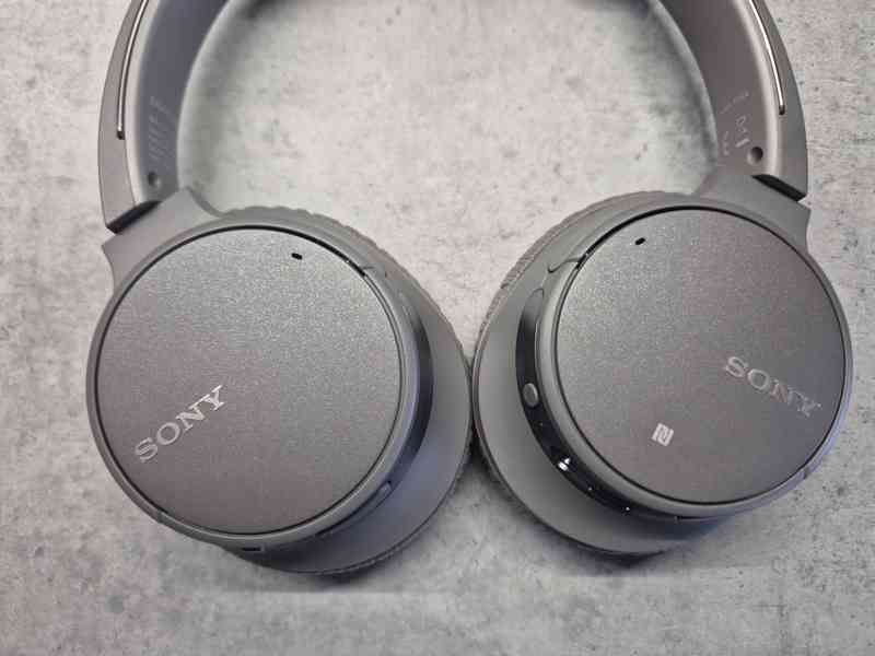 bezdrátová sluchátka SONY WH-CH700N TOP STAV! - foto 5
