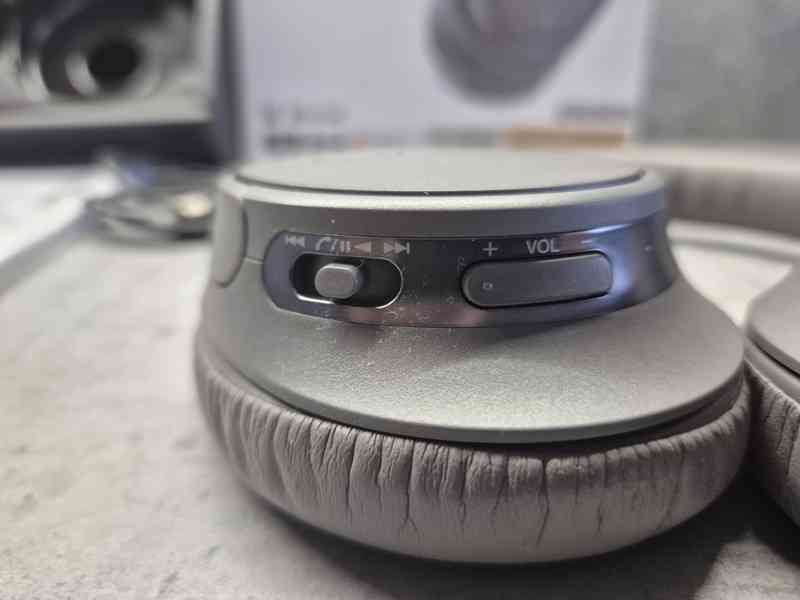 bezdrátová sluchátka SONY WH-CH700N TOP STAV! - foto 7