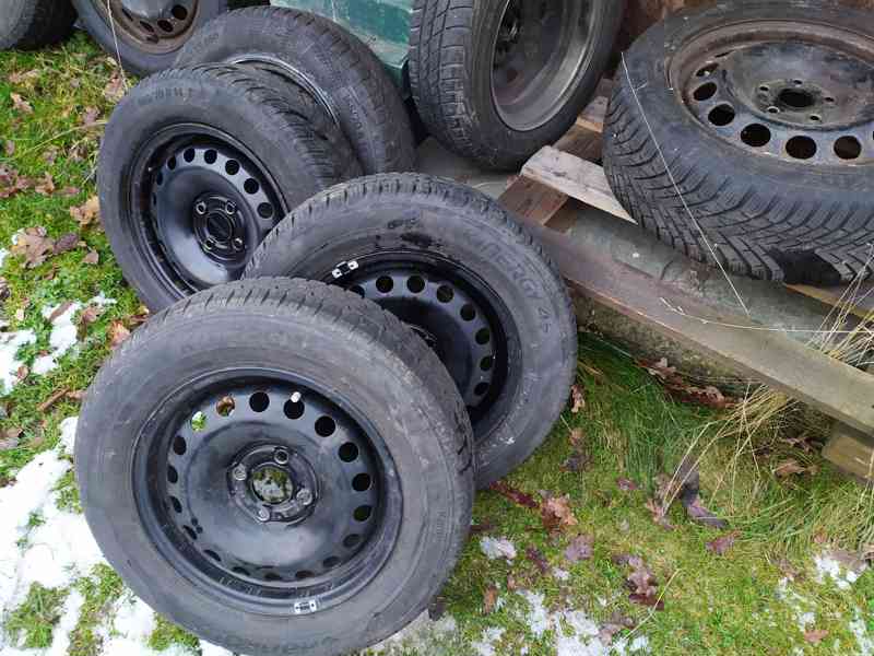 Zimni kola pneumatika 2ks 165 70 R14 zimaky Fabia pneu - foto 1