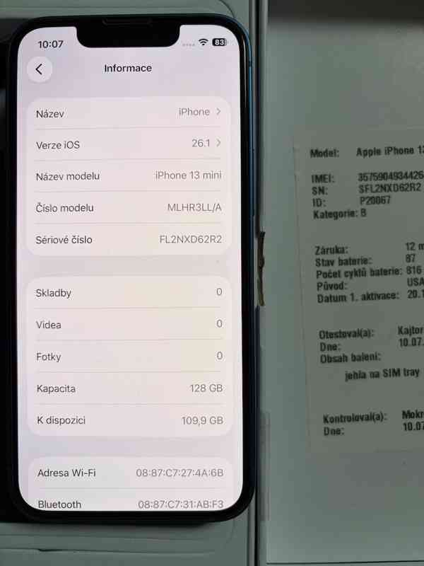 iPhone 13 mini 128 modrý, obal, sluchátka - foto 2