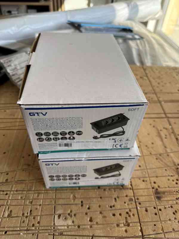 Výklopná zásuvka zapuštěná - foto 6