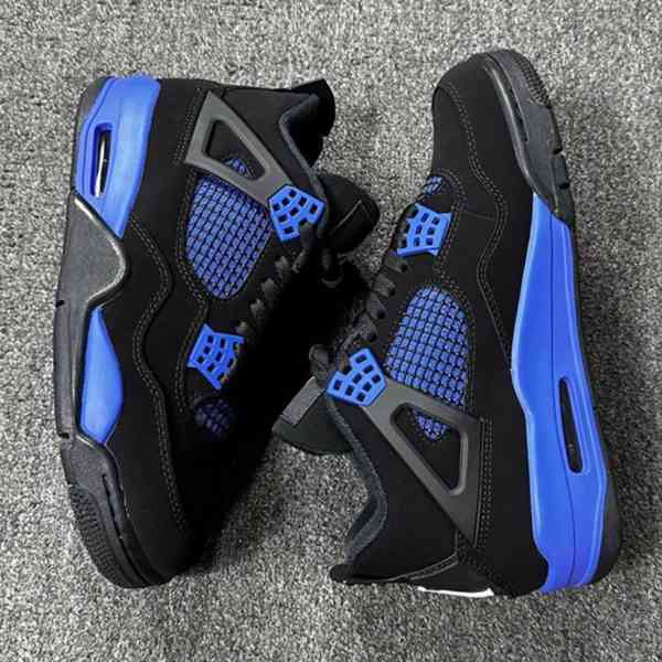 Nike Air Jordan 4  - foto 2