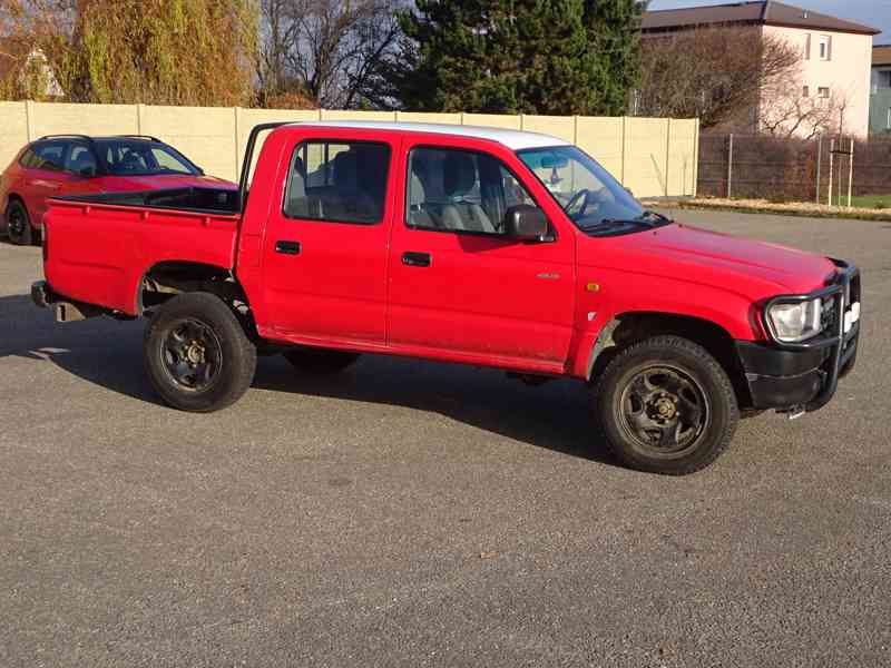 Toyota Hilux 2.5 D r.v.2001 Koupeno v ČR stk:5/2026  - foto 2