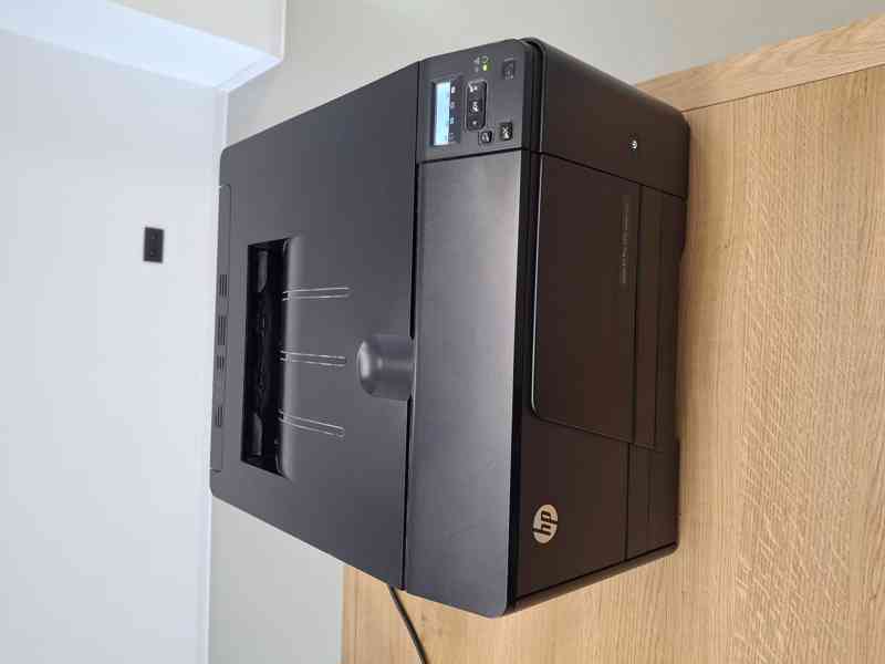Prodáme stolní tiskárnu HP Color LaserJet 200 M251n (A4)