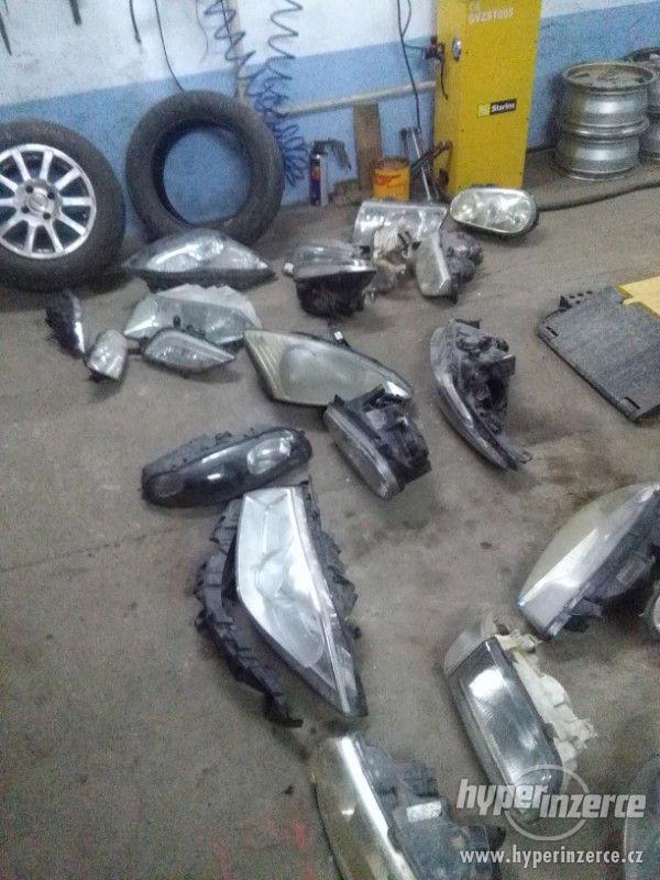 Škoda felicie P-L blatník cena 500kč za kus. - foto 6