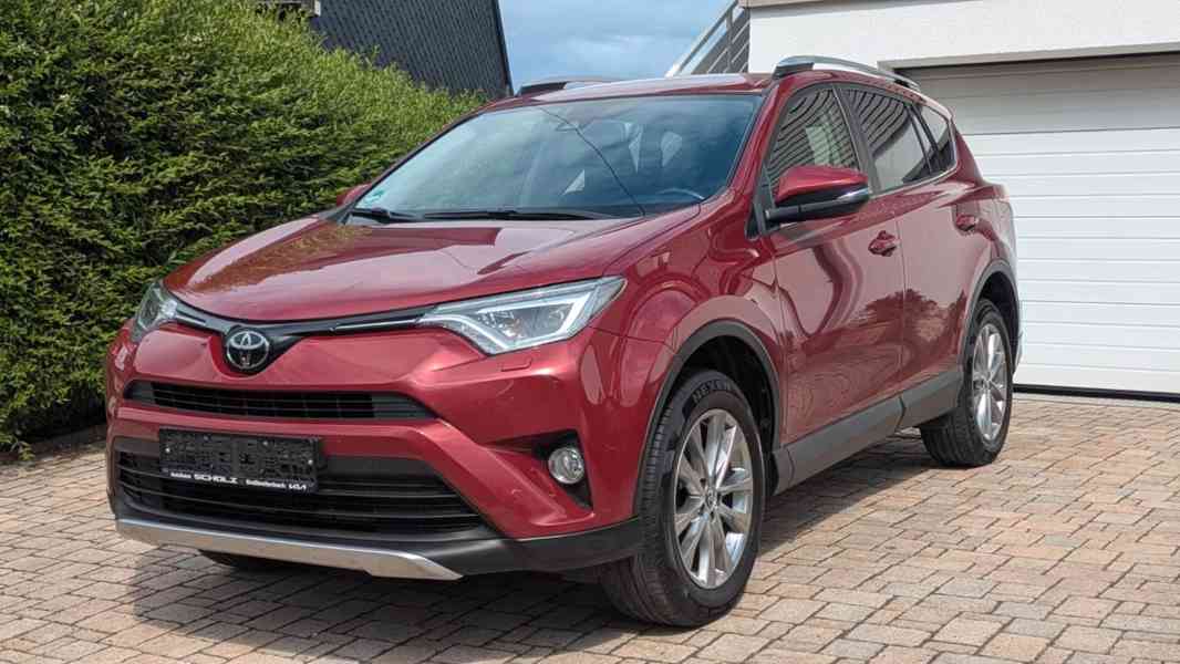Toyota RAV 4 2,0i Team 4x4 benzín 112kw - foto 1