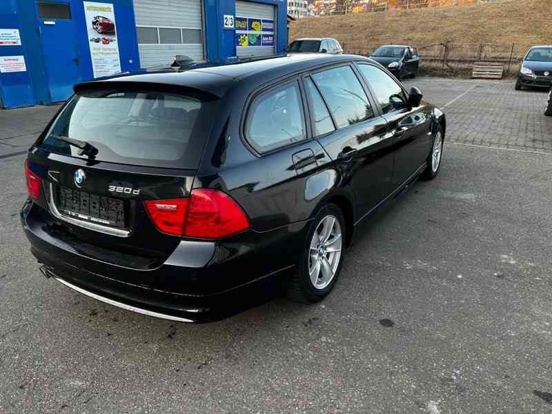 BMW Touring 320d 135kw - foto 13