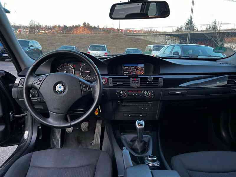 BMW Touring 320d 135kw - foto 4