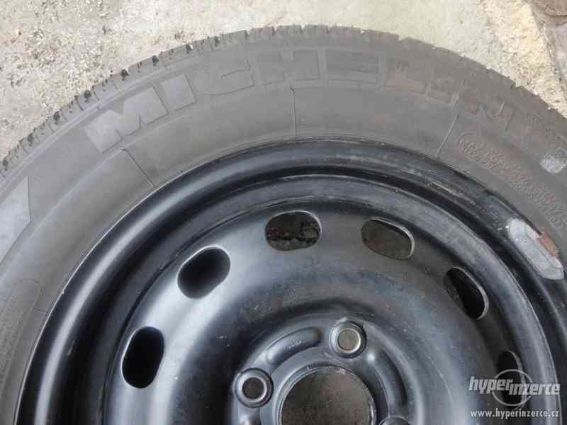 1 kus letní pneu Michelin 175/65 R14 včetně disku,téměř nová - foto 3