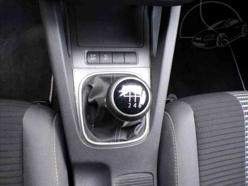 Volkswagen Jetta 1,4 TSI-HNED ODJÍŽDÍTE - foto 8
