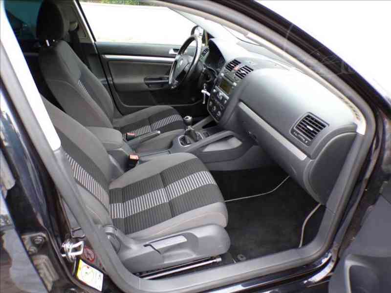 Volkswagen Jetta 1,4 TSI-HNED ODJÍŽDÍTE - foto 13
