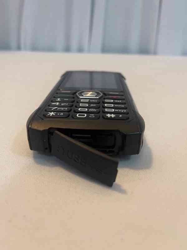 EVOLVEO StrongPhone H1 SGP-H1-BS – odolný tlačítkový tele... - foto 4