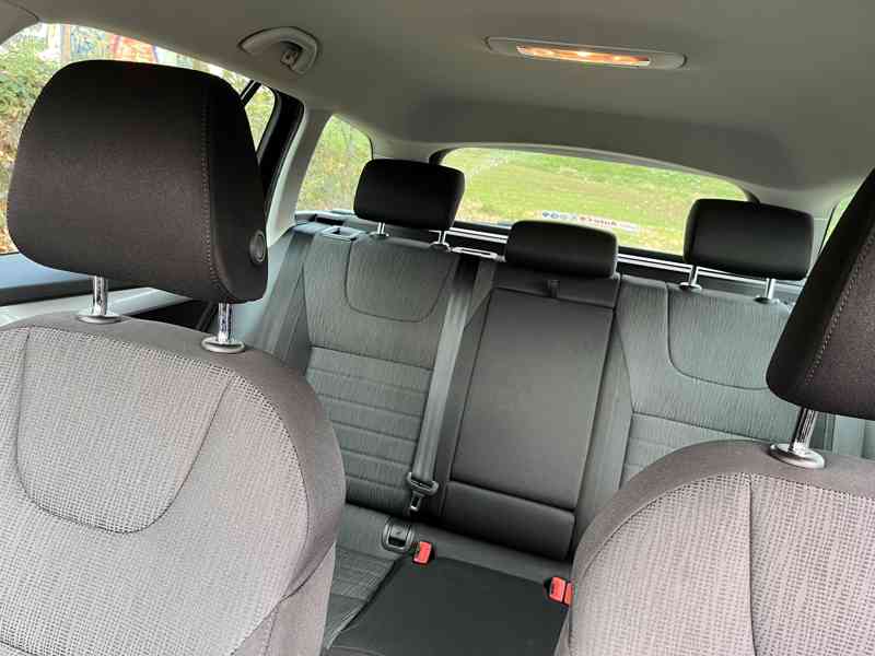 Škoda Octavia III kombi 2.0 tdi dpf eu6, Style, 110 kW - foto 5