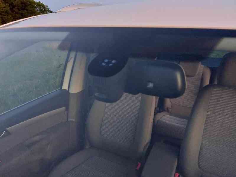 Seat Alhambra Style 2.0 TDI / KAMERA /WEBASTO / NAVIGACE  - foto 13