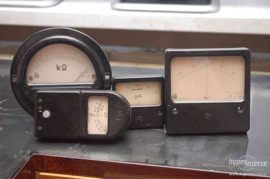 Sbírám staré panelové ručičkové přístroje - foto 1