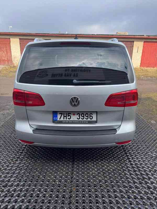 Volkswagen Touran 2,0   2014 DSG 130 kW - foto 6