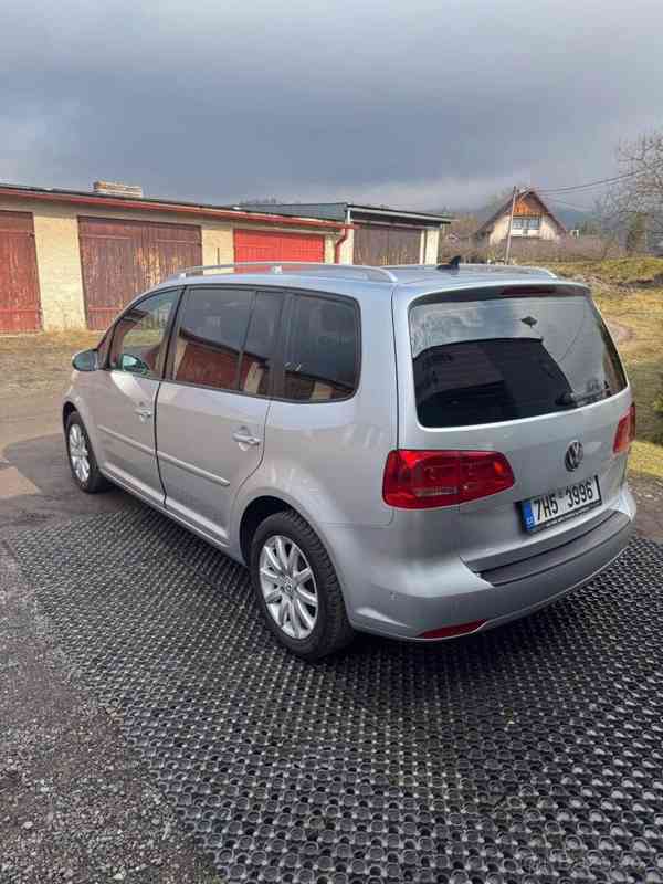 Volkswagen Touran 2,0   2014 DSG 130 kW - foto 5