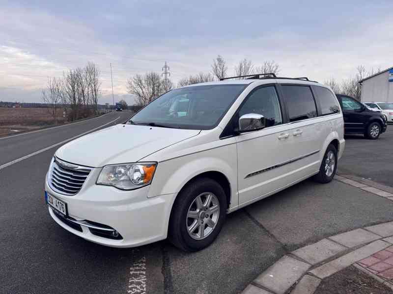 Chrysler Town Country 3,6 2x DVD RT Kůže 2011 - foto 2