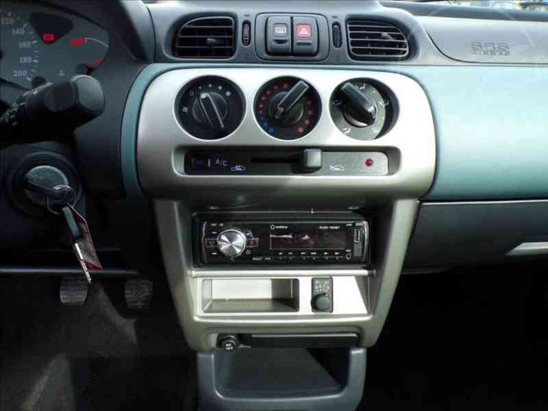 Nissan Micra 1,0 16V KLIMA,POSILOVAČ ŘÍZENÍ - foto 6