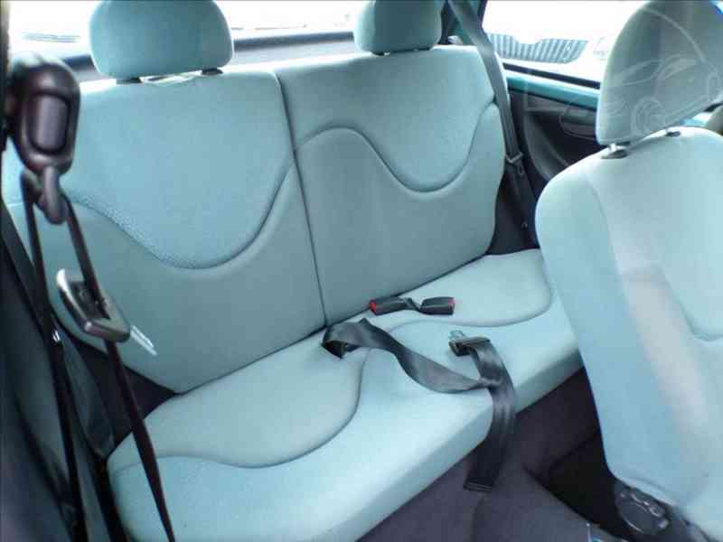 Nissan Micra 1,0 16V KLIMA,POSILOVAČ ŘÍZENÍ - foto 10