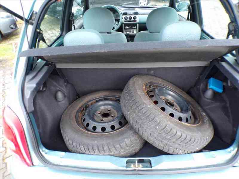 Nissan Micra 1,0 16V KLIMA,POSILOVAČ ŘÍZENÍ - foto 9