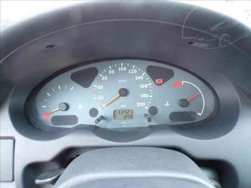 Nissan Micra 1,0 16V KLIMA,POSILOVAČ ŘÍZENÍ - foto 5