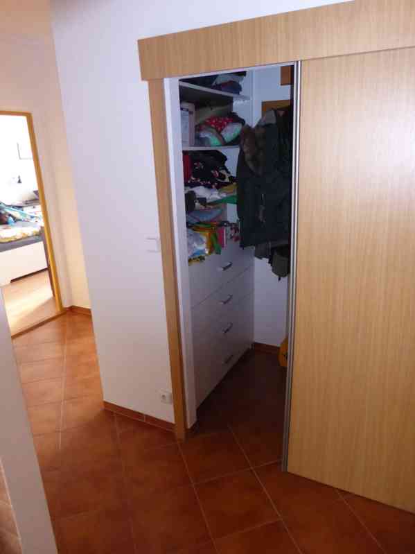 Pronajmu velice pěkný byt 2+1 ve Velkém meziříčí. - foto 3