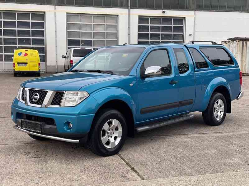 Nissan Navara 2,5 dCi King Cab Premium 128kw - foto 9