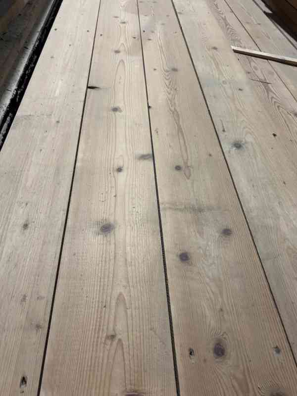 Stará podlahová prkna - foto 4