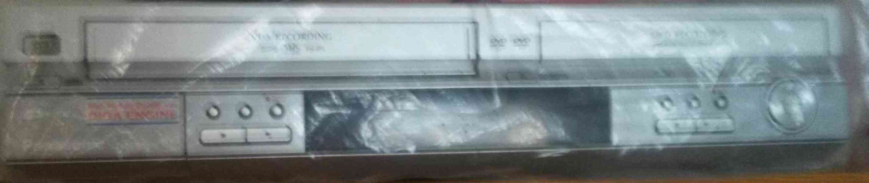 Rekordér VHS/DVD - foto 3