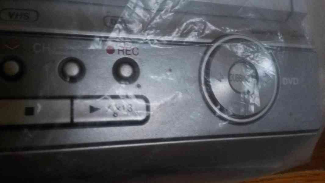 Rekordér VHS/DVD - foto 8