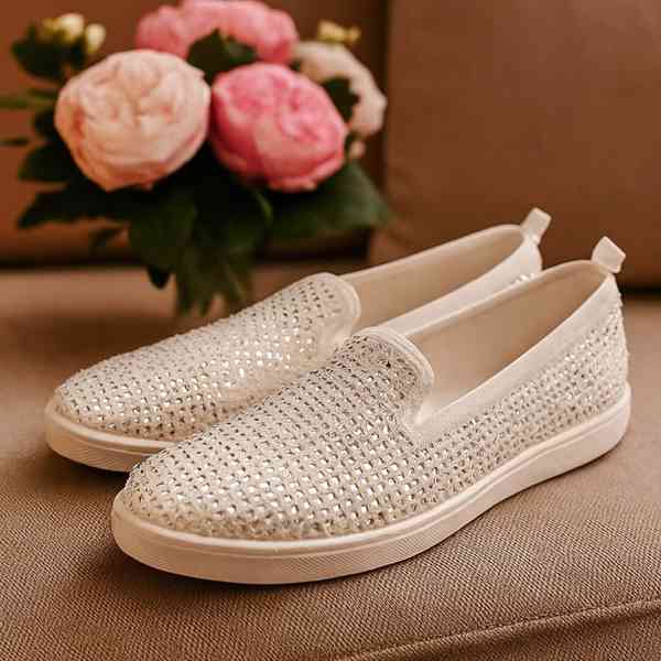 Luxusní espadrilky s kamínky – Zářivý doplněk pro každý den!