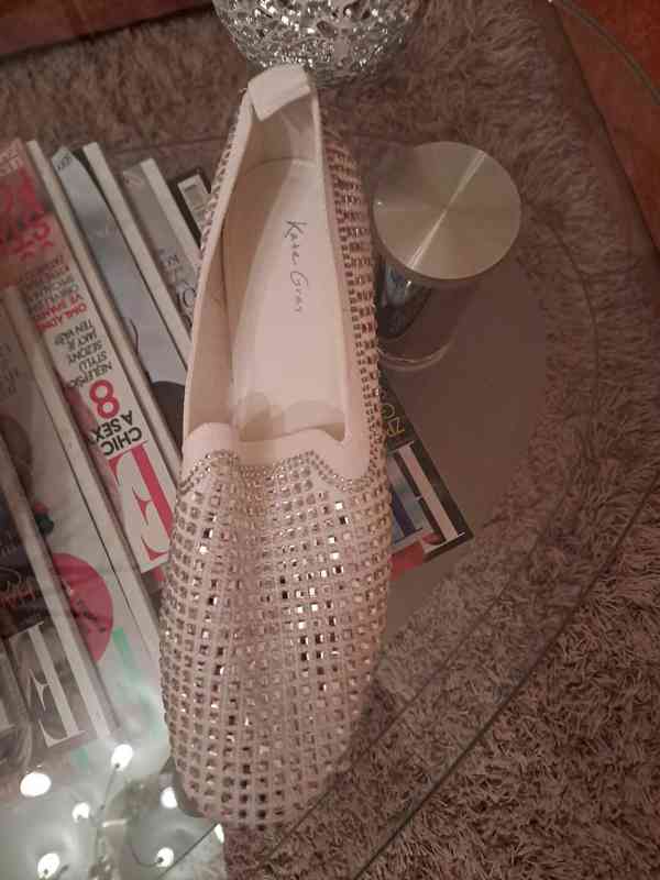 Luxusní espadrilky s kamínky – Zářivý doplněk pro každý den! - foto 3