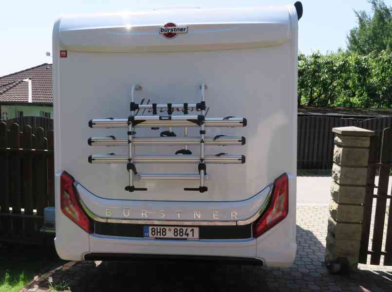 Zapůjčíme Vám zánovní obytný vůz Burstner Lyseo 690G - foto 4