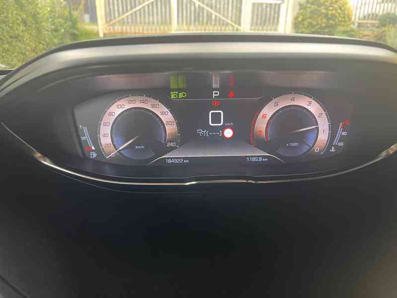 peugeot⁠  ⁠5008⁠  ⁠gt line⁠  ⁠7 mist⁠  ⁠suv⁠ - foto 9