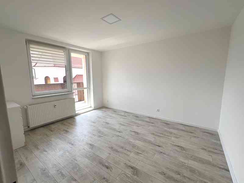 Pronájem bytu 3+1 65m2 - foto 5