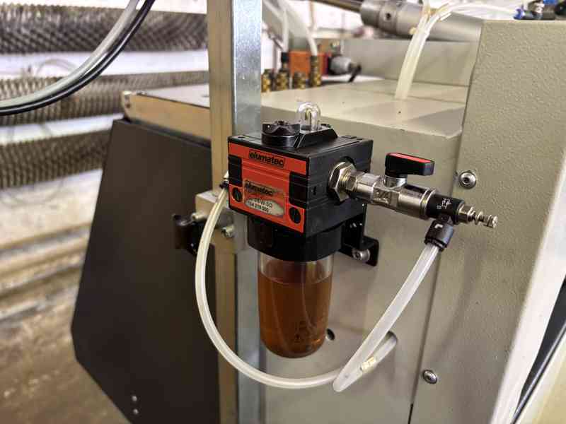 elumatec DG 104/01  Dvoukotoučová pila   - foto 12