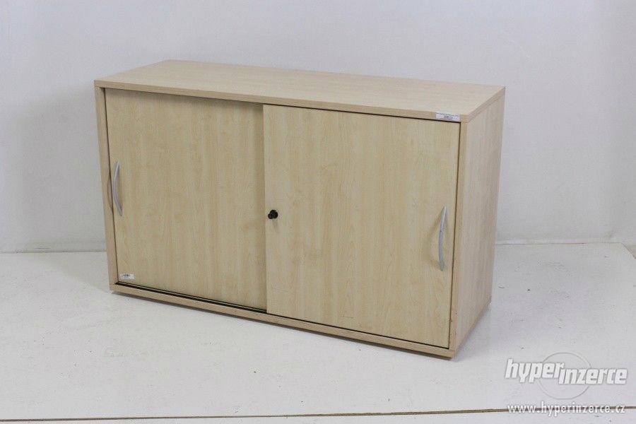 Kancelářská skříň Steelcase - posuvné dveře, javor - foto 2