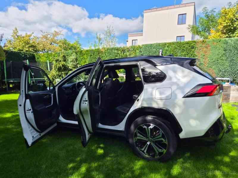 Toyota RAV4 TOVÁRNÍ ZÁRUKA 2027, PHEV - foto 8