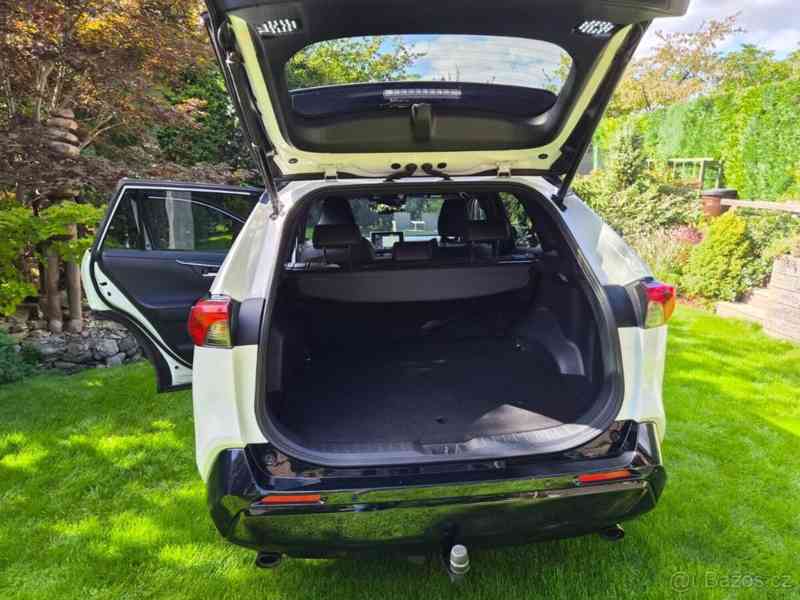 Toyota RAV4 TOVÁRNÍ ZÁRUKA 2027, PHEV - foto 14