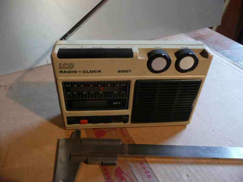 Starožitná tranzistorová radia - foto 9