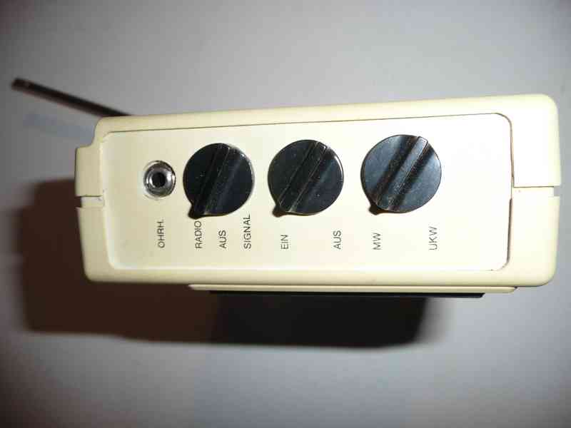 Starožitná tranzistorová radia - foto 12