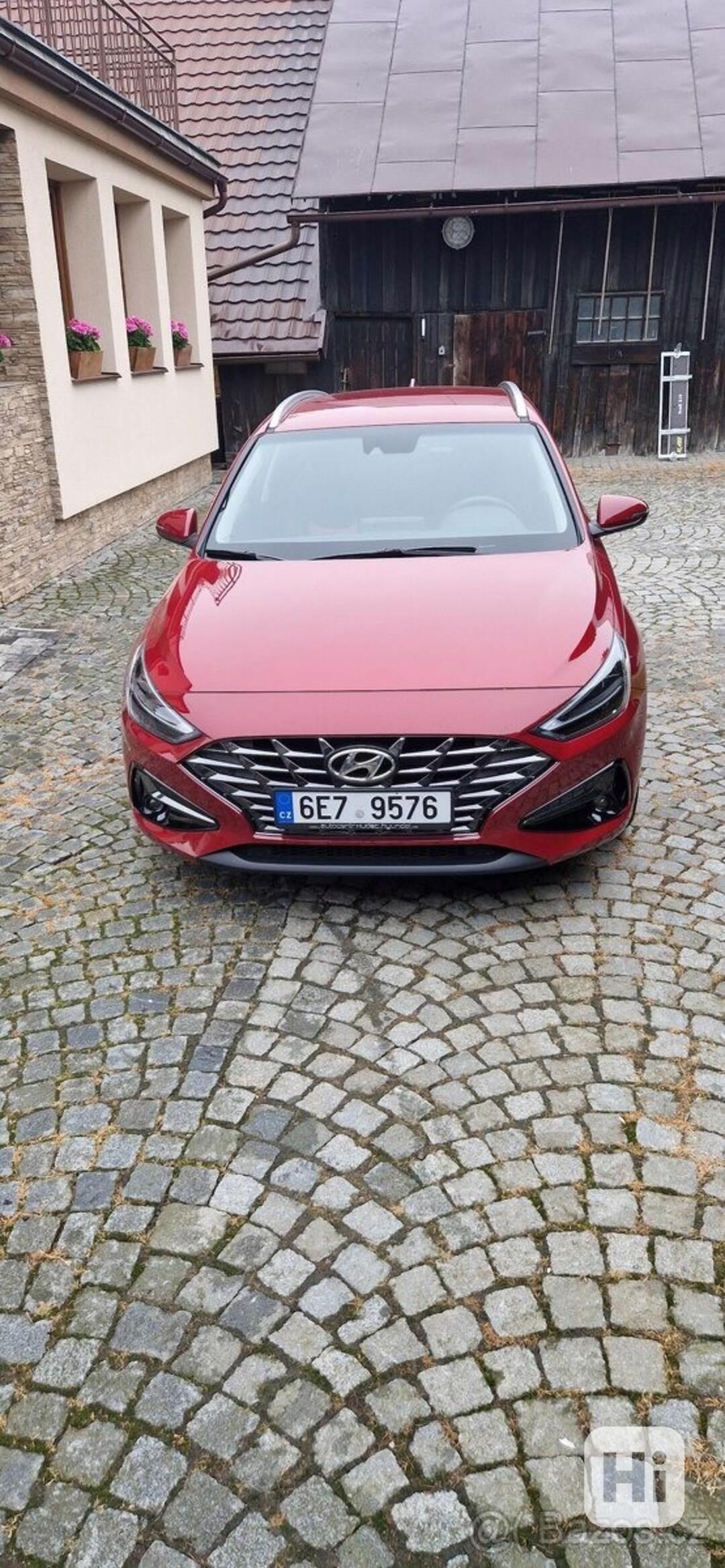 Hyundai i30 1,5 - foto 1