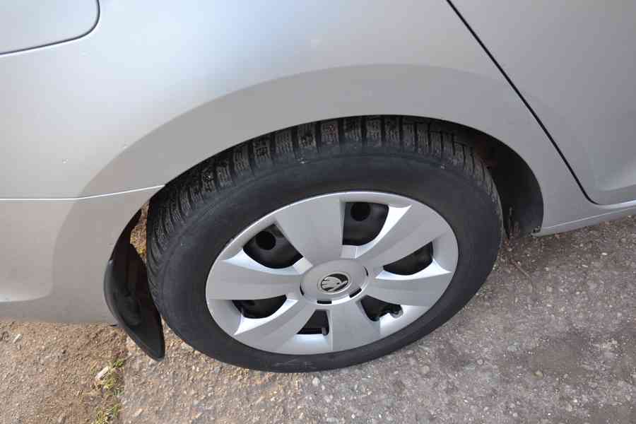 Š.Rapid liftback 1.6 TDi 85kw, 2016, Klima, Tažné, 173tis.km - foto 17